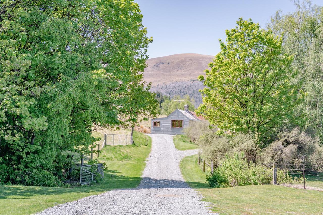 Mount Cook Station Shearers Quarters Lodge เลคเทคาโป ภายนอก รูปภาพ
