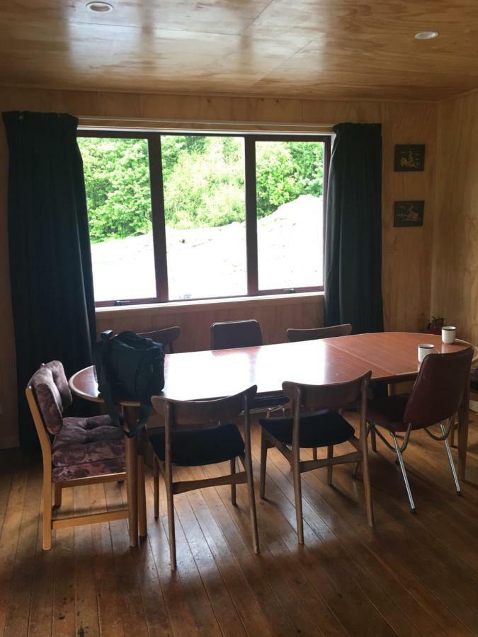 Mount Cook Station Shearers Quarters Lodge เลคเทคาโป ภายนอก รูปภาพ